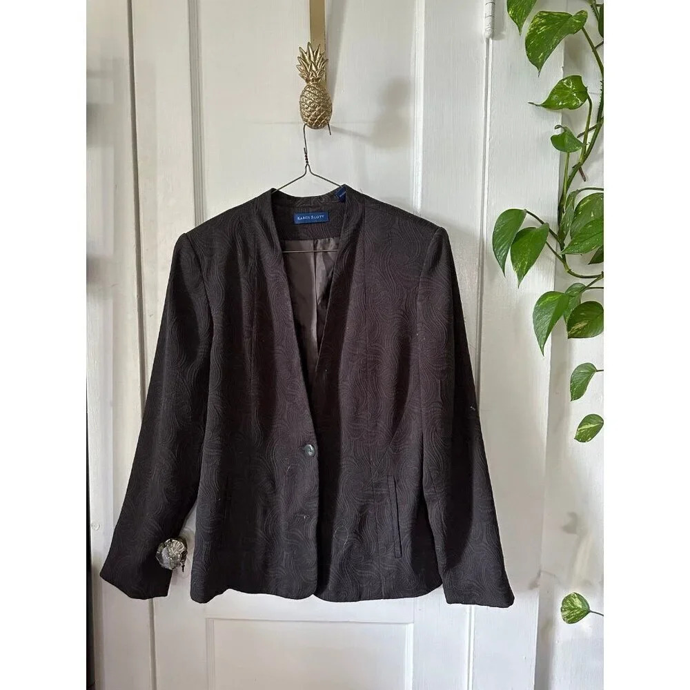 Karen Scott Women’s size 14 black textured blazer